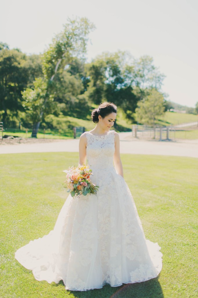 Sweet & Colorful Wedding| Lindsey Gomes Photography_0016
