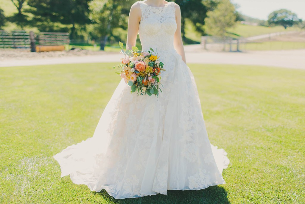 Sweet & Colorful Wedding| Lindsey Gomes Photography_0017