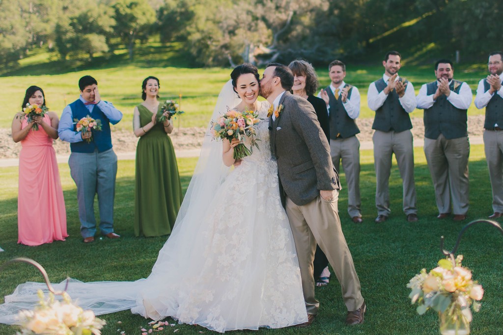 Sweet & Colorful Wedding| Lindsey Gomes Photography_0036